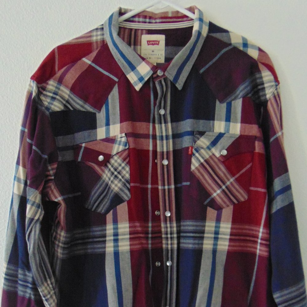 Levis Long Sleeve Button Down Shirt